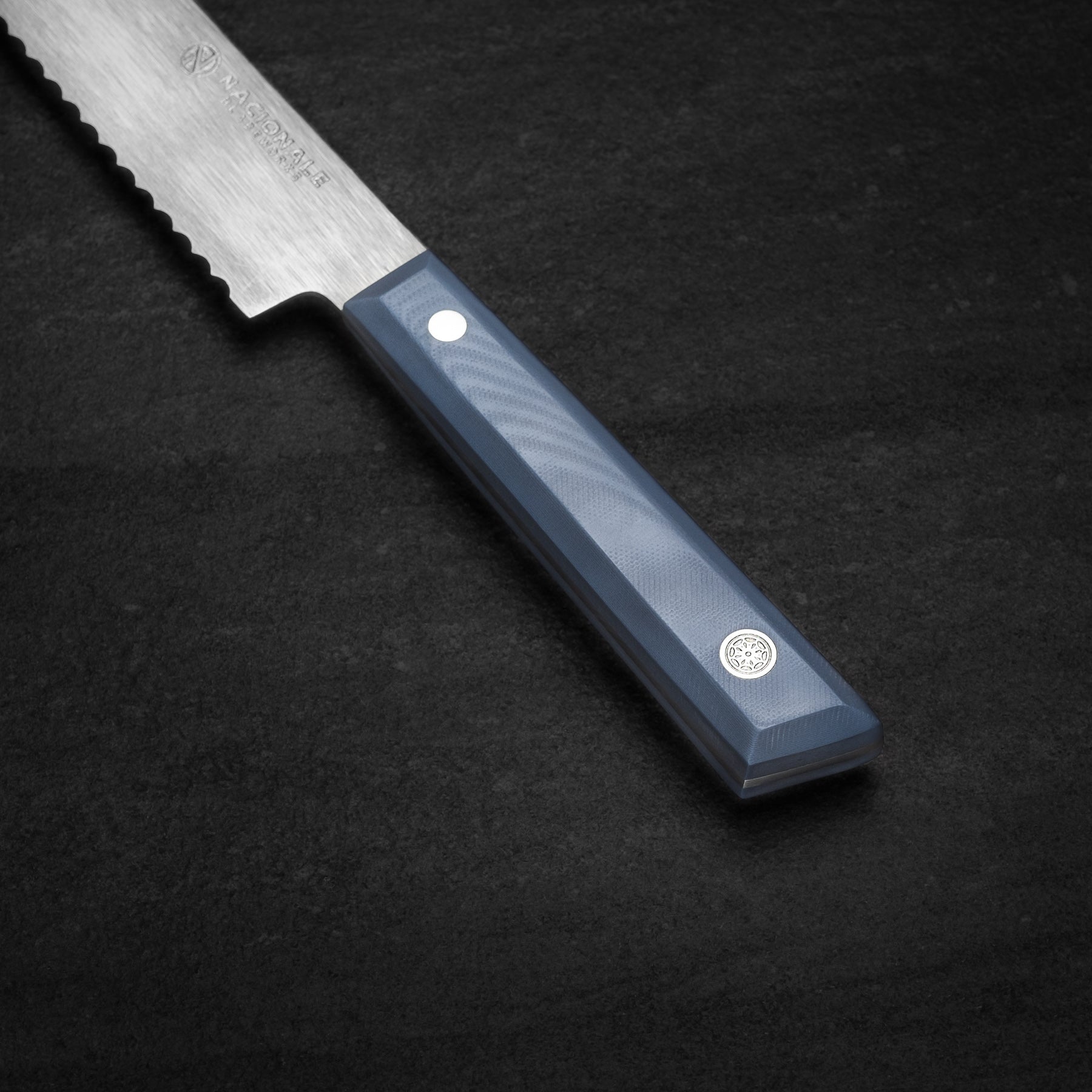B-STOCK (20% Off). 215mm Bread Knife. Sandvik 14c28n. Full Tang. Navy G10 - Nacionale Bladeworks